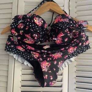 Victoria’s Secret Bikini set